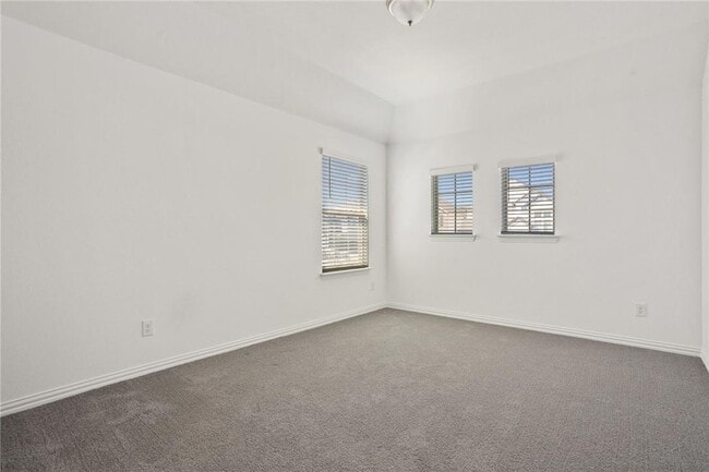 Building Photo - 613 Silent Crk Cv