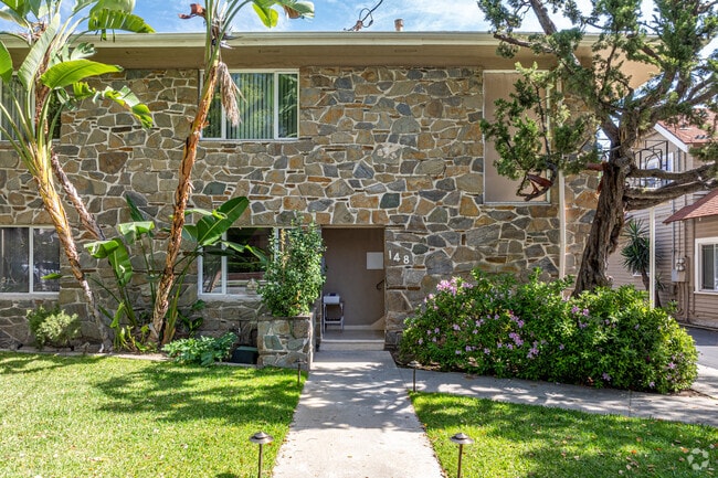 Building Photo - 148 Catalina Ave