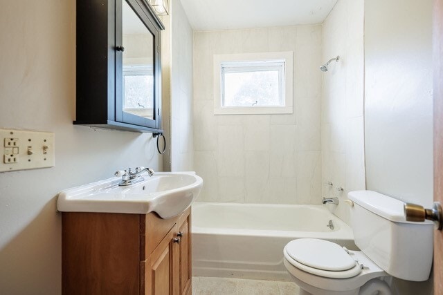 Building Photo - 12 Benton St