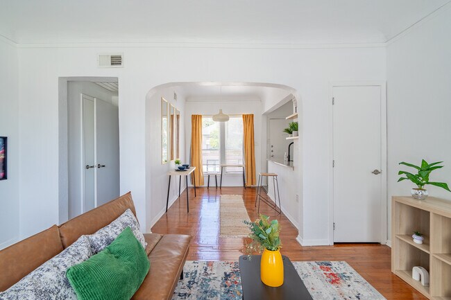 Building Photo - 5305 Reiger Ave