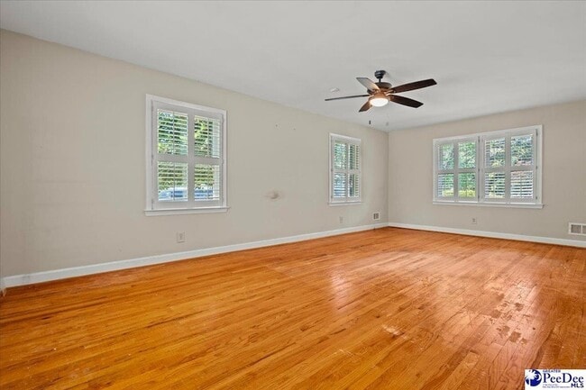 Building Photo - 726 Wisteria Dr