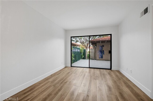 Building Photo - 25702 Seaside Dr