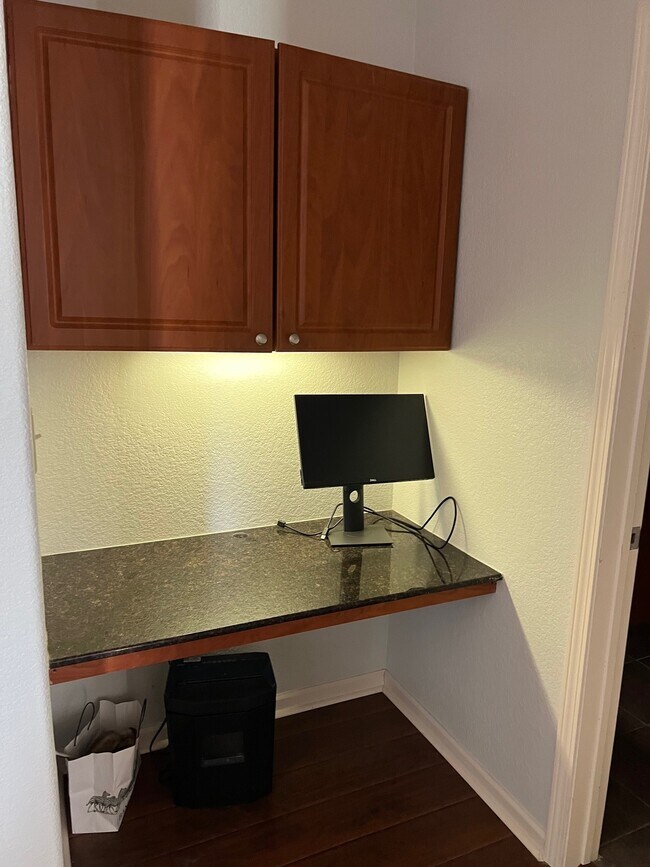 Building Photo - 1711 Old Spanish Trl