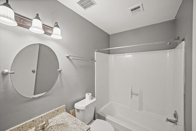 Building Photo - 2313 Crescent Park Dr