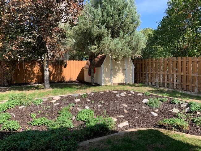 Building Photo - 1737 E 2800 N