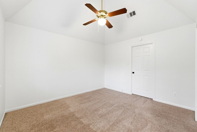 Building Photo - 5626 Spring Lodge Dr