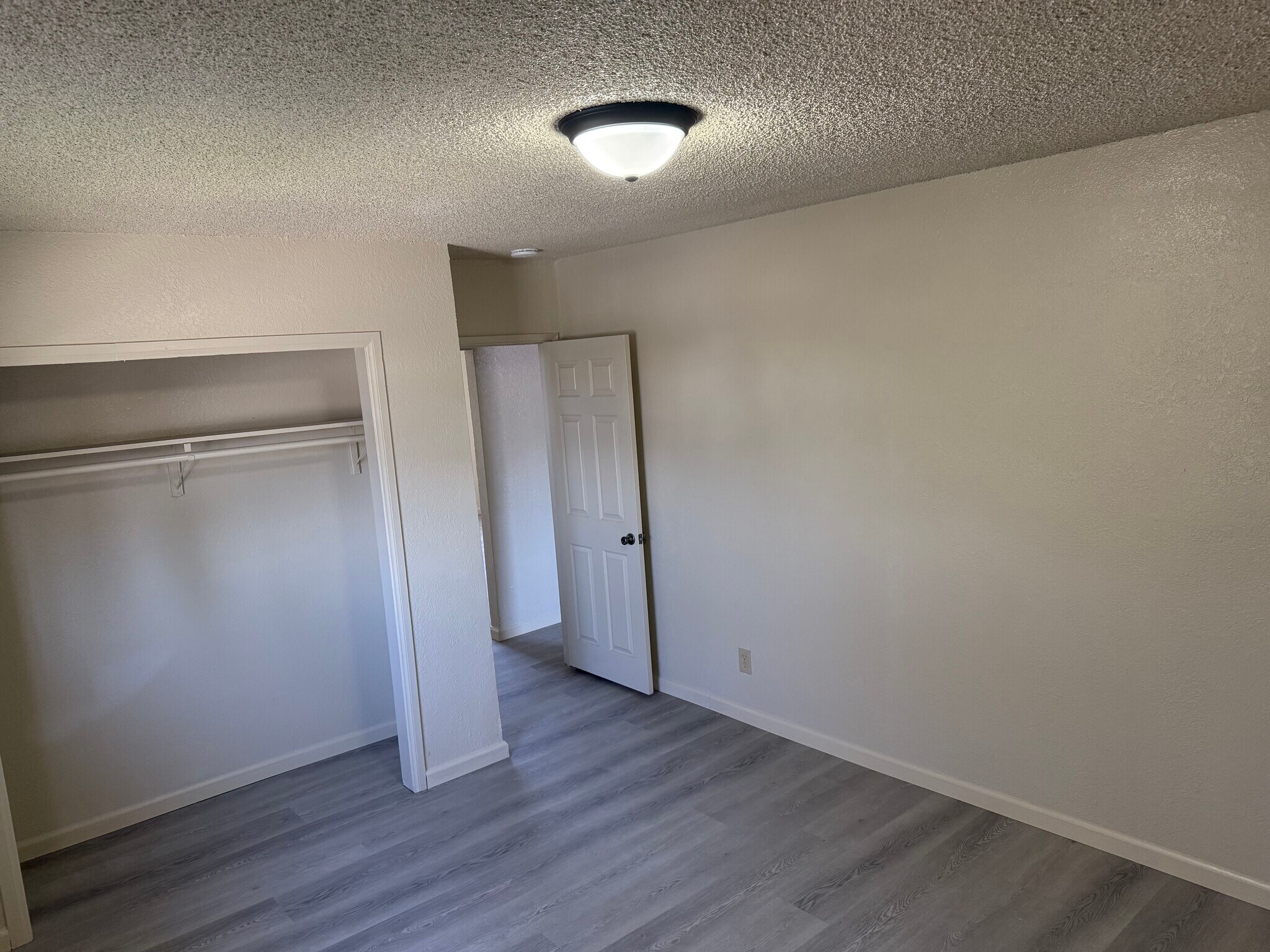 Building Photo - 1210 W 104th St
