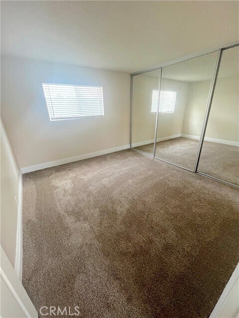 Building Photo - 931 W 19th St