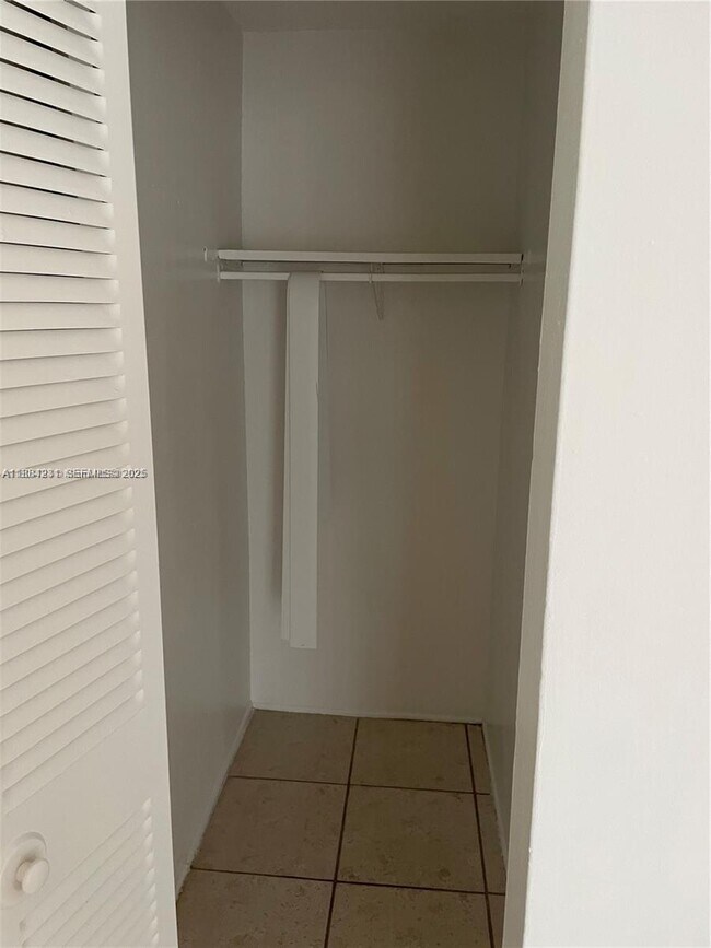 Building Photo - 4310 NW 79th Ave