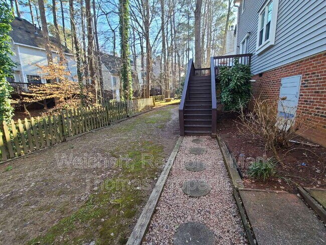 Building Photo - 110 Topsail Ct