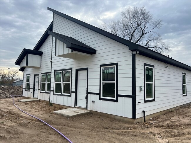 Building Photo - 5710 Delmack St