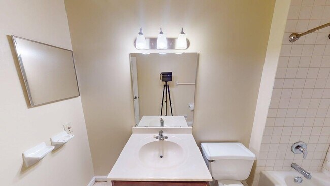 Building Photo - 3861-3869 McRee