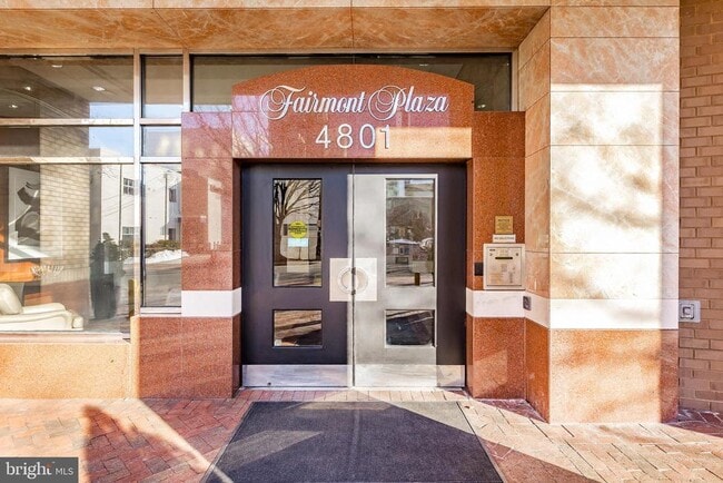 Building Photo - 4801 Fairmont Ave