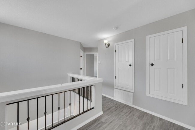 Building Photo - 14378 N Cave Dr