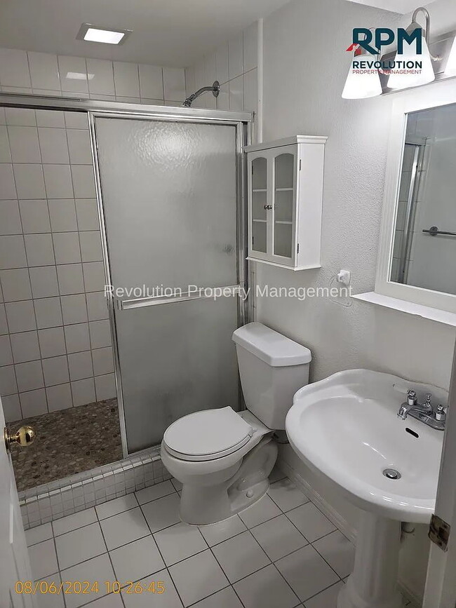 Building Photo - Charming 4-Bed Kaysville Home