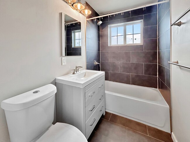 Building Photo - SLOAN'S LAKE: 2-BEDROOM UNIT WITH HIGH-END FINISHES