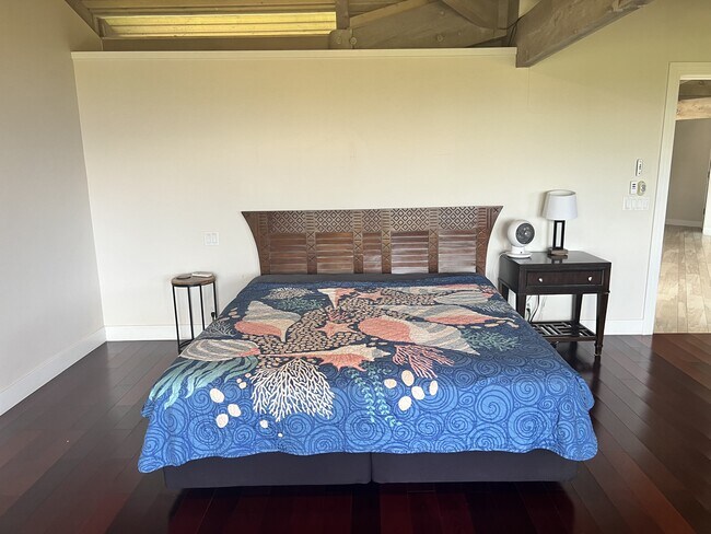 Building Photo - 904 Kupulau Dr