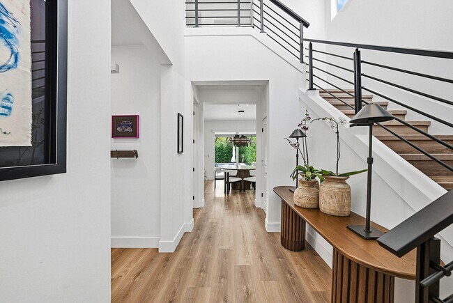 Building Photo - 4310 Buttonwood Dr