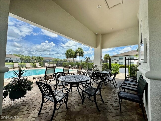 Building Photo - 9077 Gervais Cir