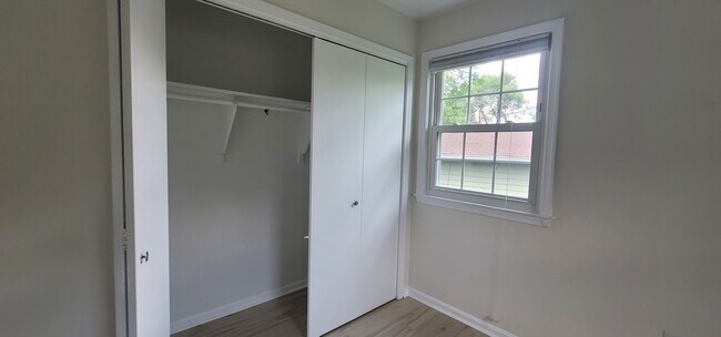 Building Photo - 12812 Bluet Ln
