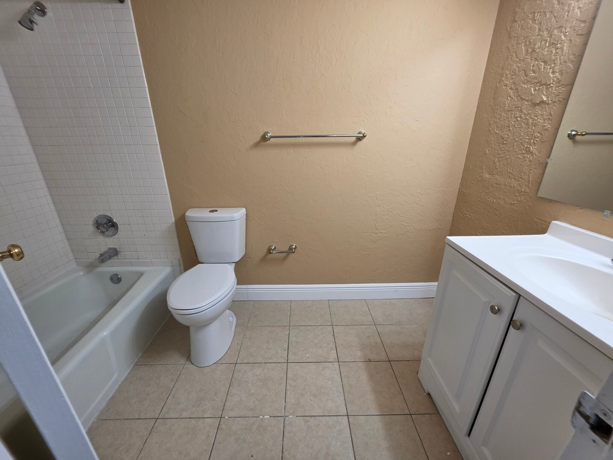 Building Photo - 4158 Pinelake Ln