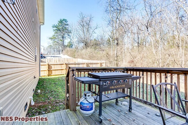 Building Photo - 6010 Freebird Ln