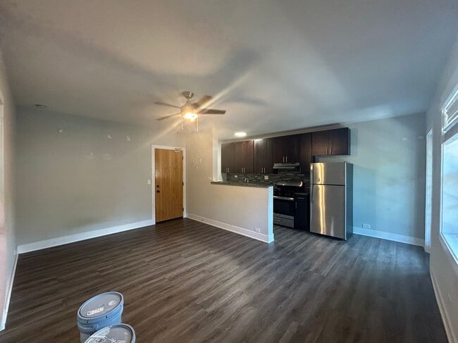 Building Photo - 730 Judson Ave