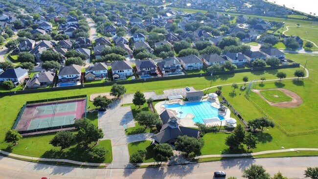 Building Photo - 5038 Gold Haven Dr