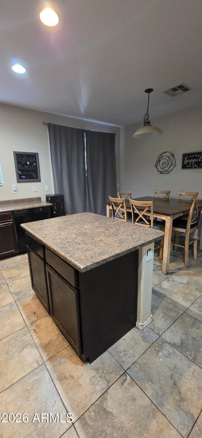 Building Photo - 4057 E Karsten Dr