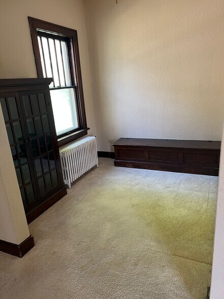 Building Photo - 524 Avenue D
