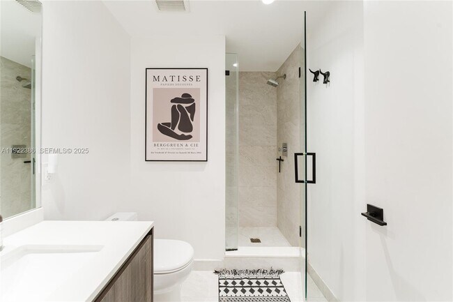 Building Photo - 488 NE 18th St