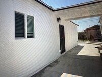 Building Photo - Broadacres