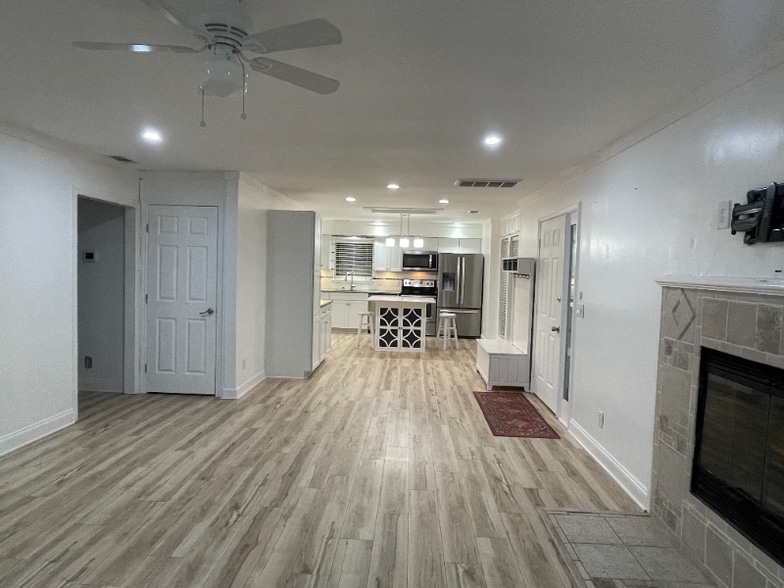 Building Photo - 44 Salt Marsh Dr