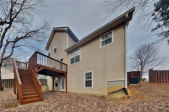 Building Photo - 503 Fable Ln