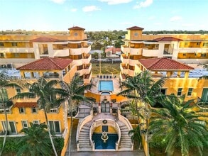 Building Photo - Surfside Miami Beach