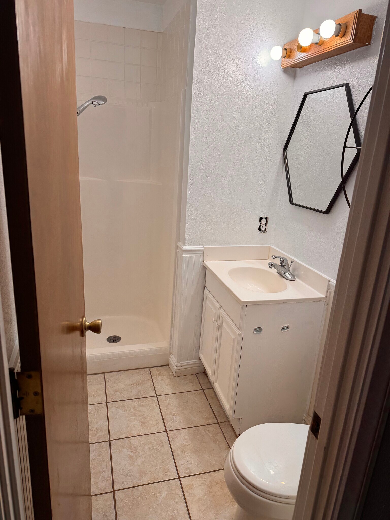 Building Photo - 61538 Valley View Dr