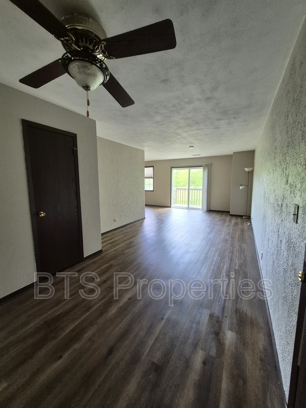 Building Photo - 412 N Highland St