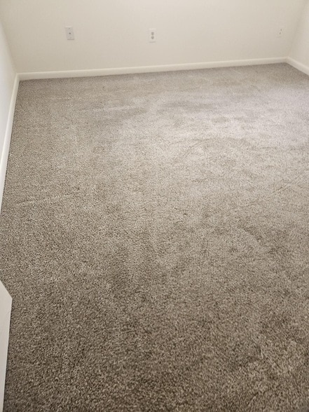 Building Photo - 1050 N Fiske Blvd