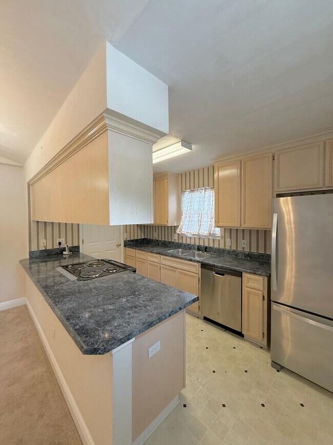 Building Photo - Charming 3BR Home in a Prime Tallahassee Location!!