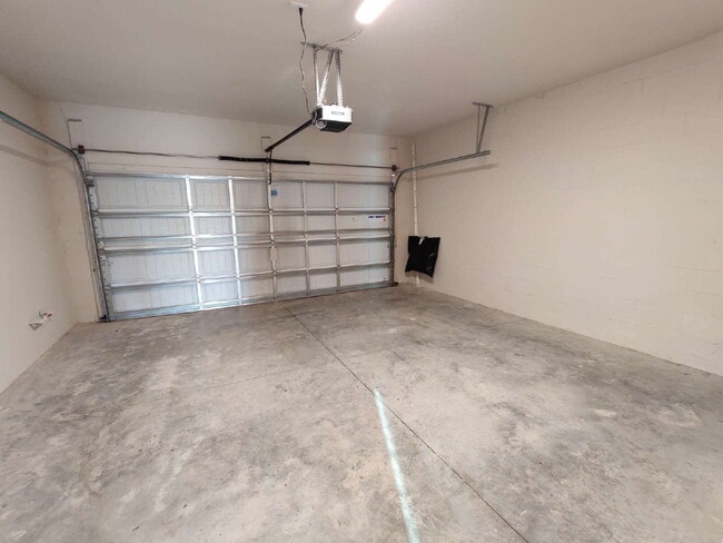 Building Photo - 5389 Elmview Xing