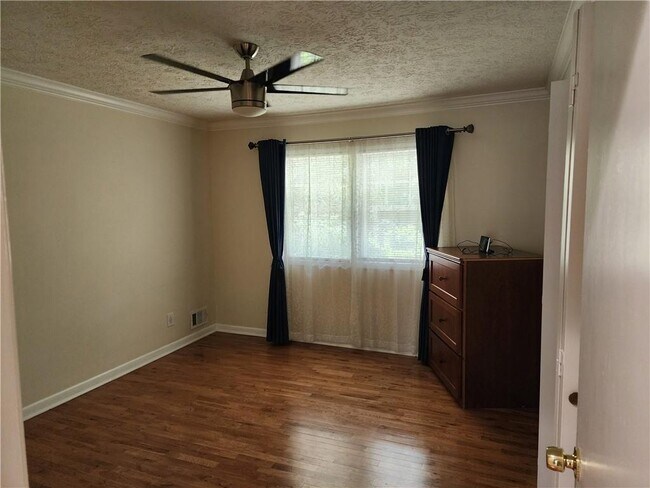Building Photo - 3572 High Green Dr