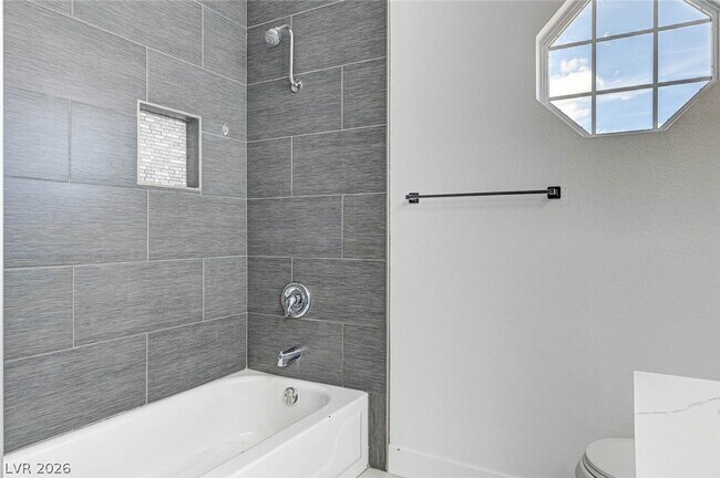 Building Photo - 2817 Via Florentine St