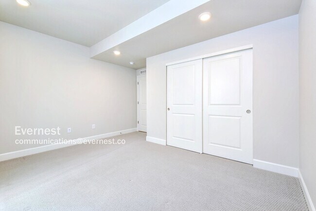 Building Photo - 6936 Hidden Cv Ct