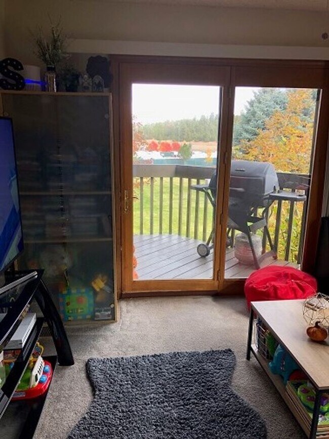 Building Photo - COMING IN JULY! 1-Bedroom Condo in Country...