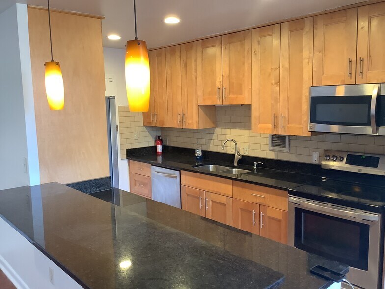 Building Photo - 7505 Democracy Blvd