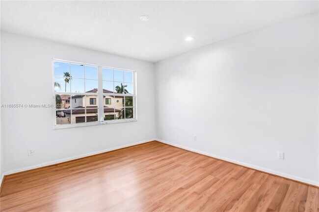 Building Photo - 3224 SW 175th Ave