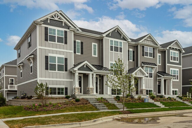 Building Photo - 2111 Yellowstone Blvd