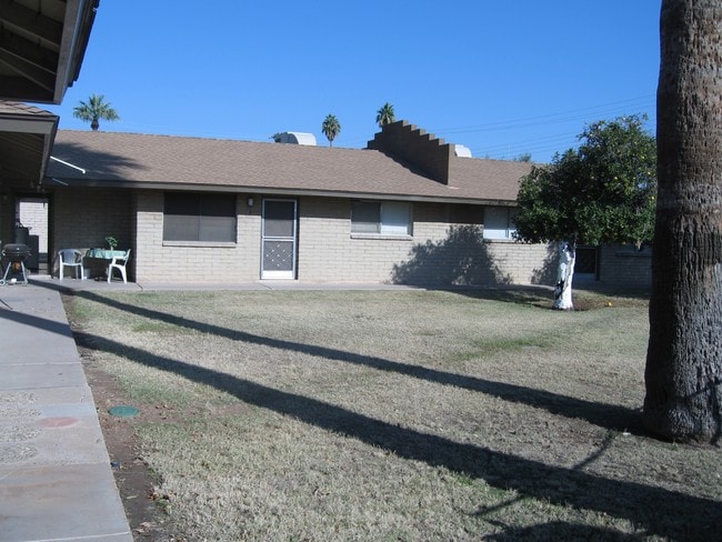 Building Photo - 23 Palms Apartments