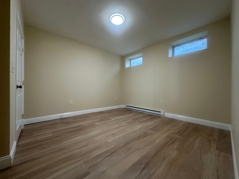 Building Photo - 184 Saint Paul St