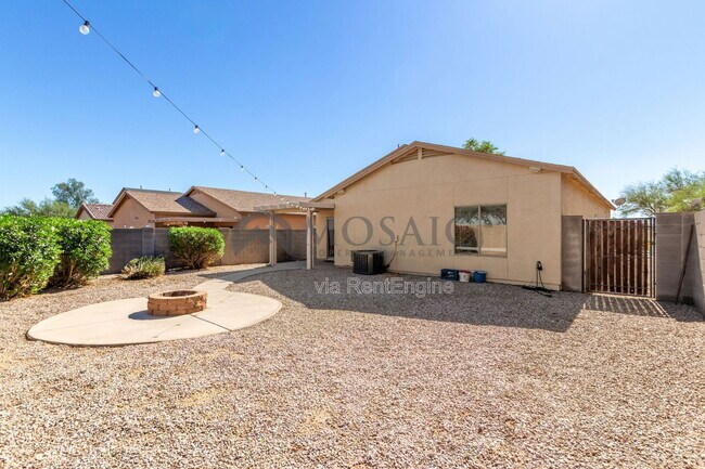 Building Photo - 6118 E Valley View Dr
